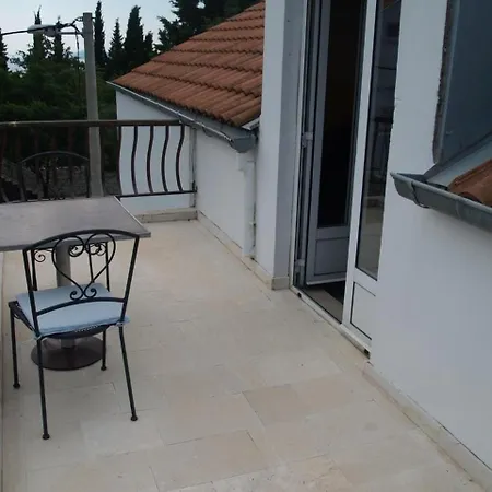 شقة Marinovic - Two Bedroom With Balcony *
